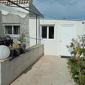 Dans A Marignane